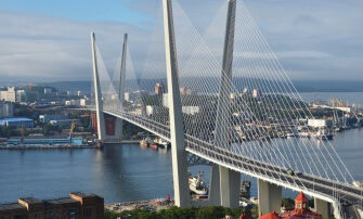 Казанский мост. Владивосток